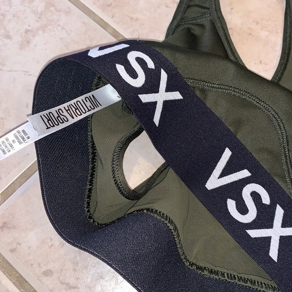 VSX Victoria Sport Bra - Picture 2 of 4